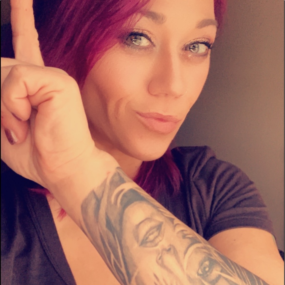 Meet your Posher, Jenn